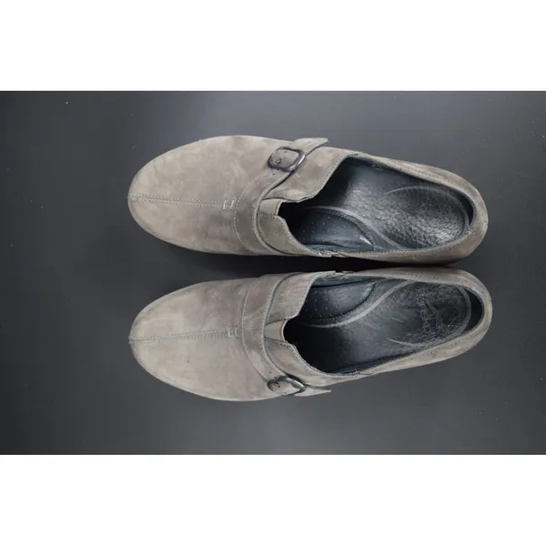 Dansko Leather Clogs Women Size 39 Grey Good Buckle Strap Block Heel Nubuck - Image 5