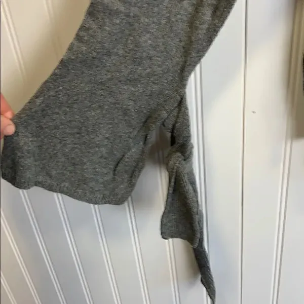 Madewell bell sleeve gray sweater - Image 6