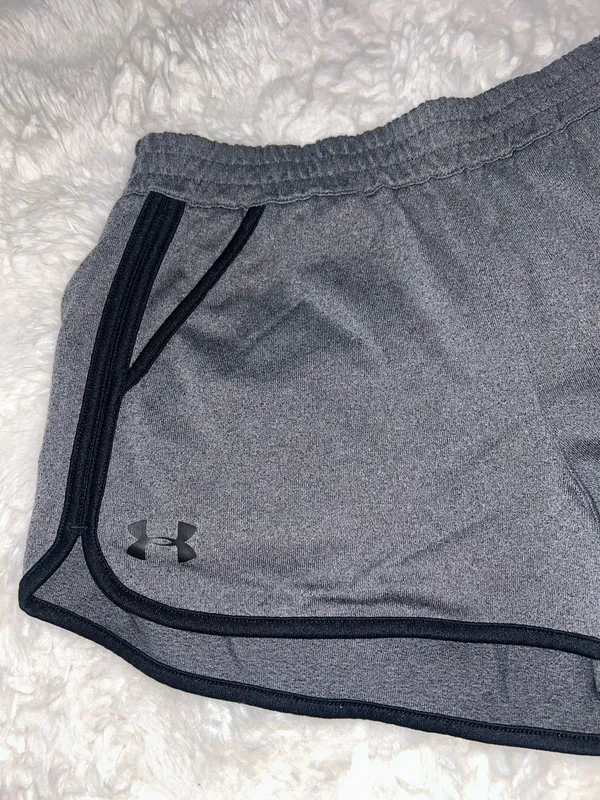 Grey Under Armour Shorts with Pockets - Image 2