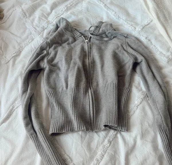 Grey Zip Up Size M - Image 2