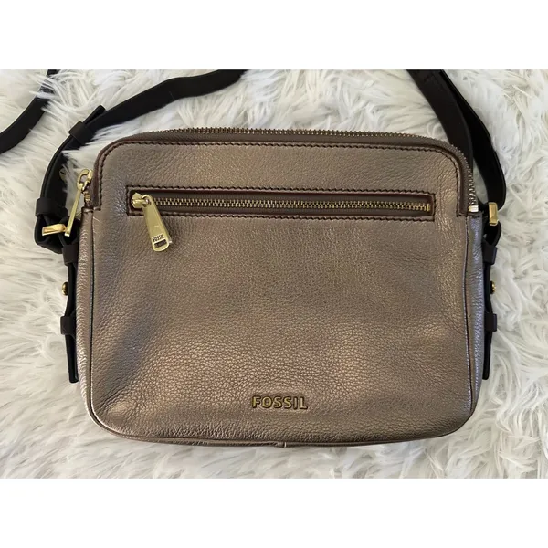 Fossil Piper Toaster‎ leather crossbody bag in a metallic taupe/bronze - Image 2
