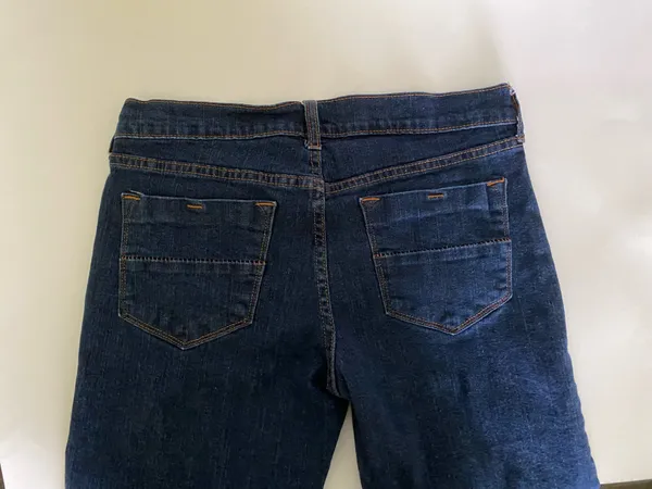 Old Navy The Diva Bermuda Shorts Size 8 - Image 4
