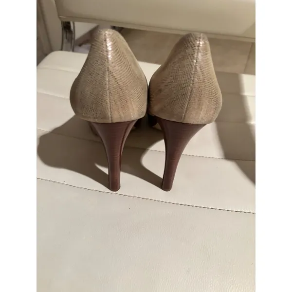 Calvin Klein‎ Women Beige Snakeskin Emboss Platform Pumps Metallic Stiletto Heel - Image 3