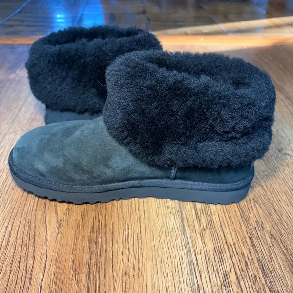 UGG Classic Mini Fluff Black Suede Sheepskin‎ Ankle Boots Womens 8 Cozy Winter - Image 8