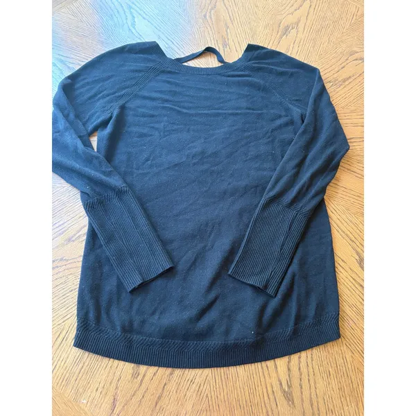 Lululemon Black V Neck Open Back Long Sleeve Sweater Top Women's Size Medium‎ - Image 3