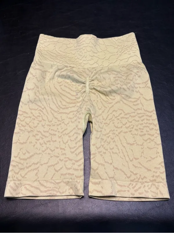Gymshark Beige High-Waist Animal-Texture Bike Shorts - Image 4