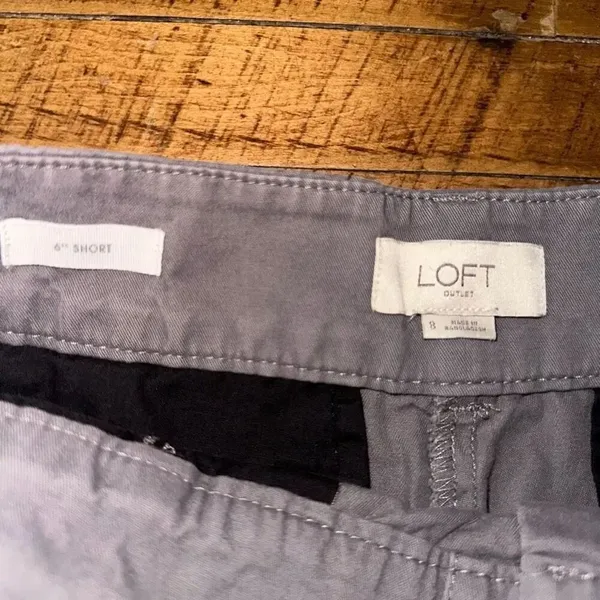 Loft gray flat front normcore size 8 minimalist 6” shorts - Image 2
