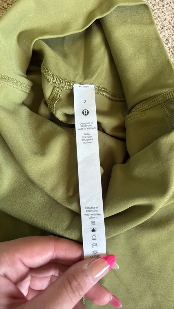 Lululemon Shorts Biker - Image 3