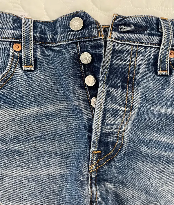 Levi’s High-Rise Shorts 501 - Image 3