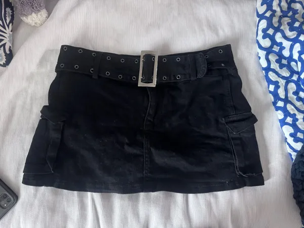 Black Boutique Cargo Mini Skirt - Image 2