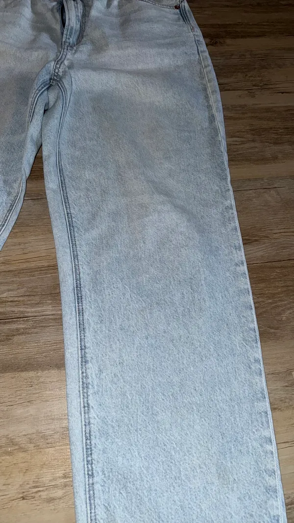 American Eagle straight leg jeans - Image 4
