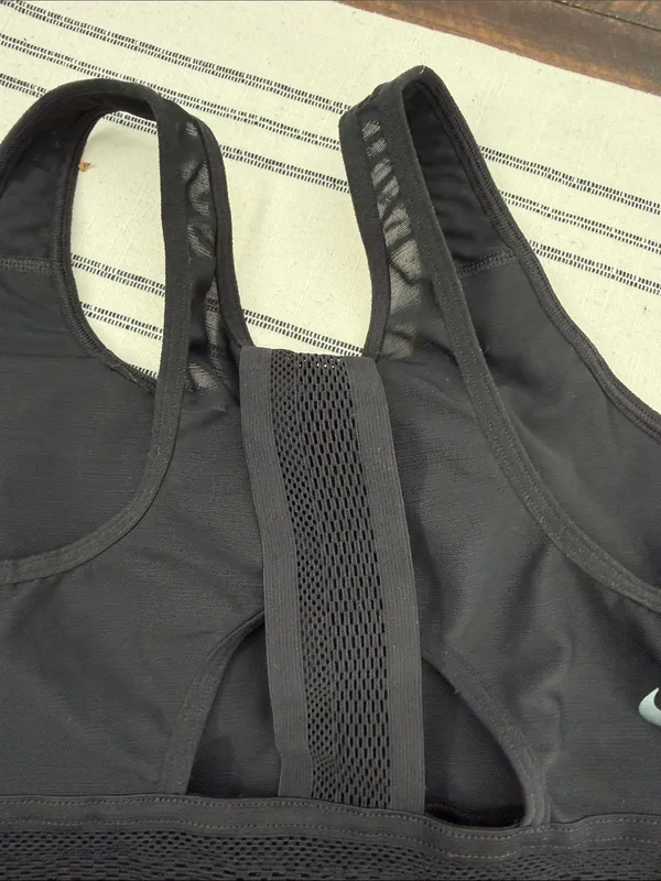 Nike Black Textured Mesh High-Impact Sports Bra - Image 4