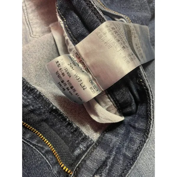 Levi Strauss Signature Modern Slim Women’s Jeans – Size 24 - Image 3