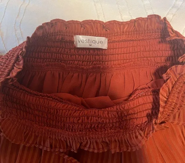 Vestique Women’s Small Tiered Ruffle Skirt Size M - Image 3
