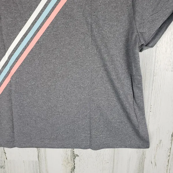 NWT Iris & Ink Gray Graphic Pocket Short Sleeve T-Shirt Women's Size Medium - Image 8