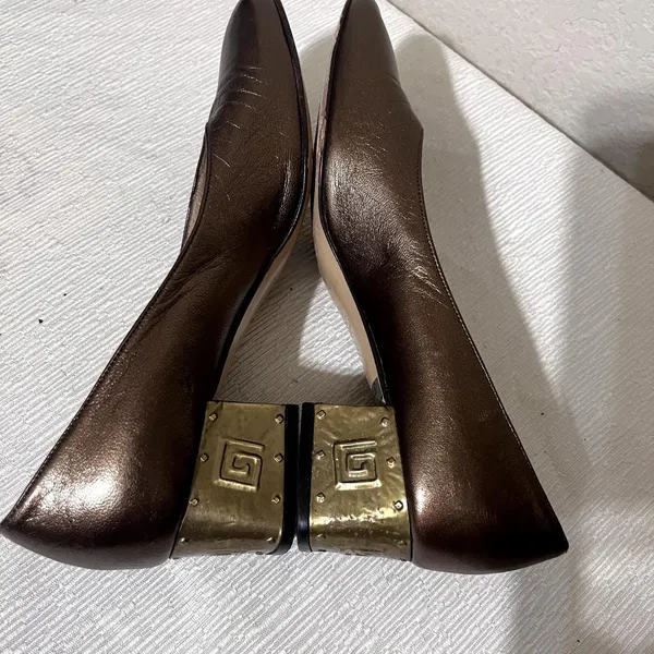 Joel Parker Italy Bronze Metallic Leather Block Heel Pumps Greek Key Detail sz 5 - Image 8