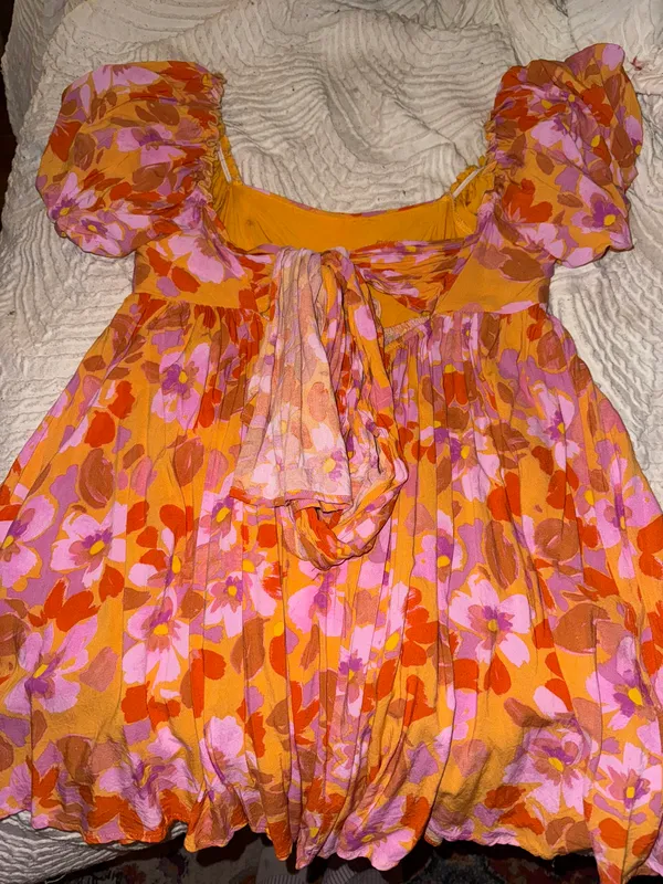 Vestique Floral Dress - Image 4