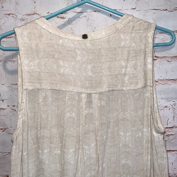 Prana Natassa Crinkle Tunic top sleeveless M v neck pockets cream pullover - Image 8
