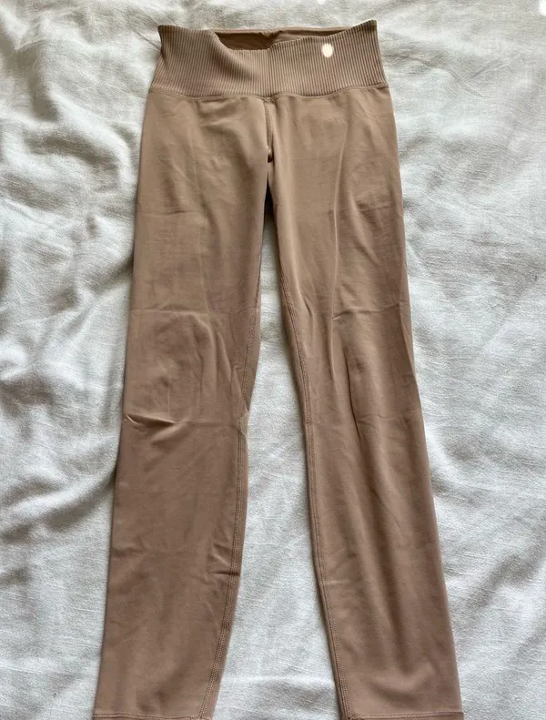 Vuori Ribbed Leggings - Image 2