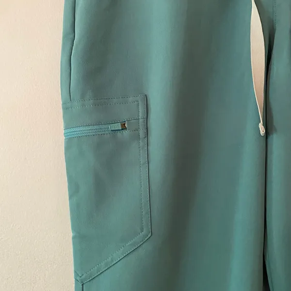 NWT FIGS Teal Blue High Waisted Zamora Jogger Scrub Pants Uniform Medium Petite - Image 4