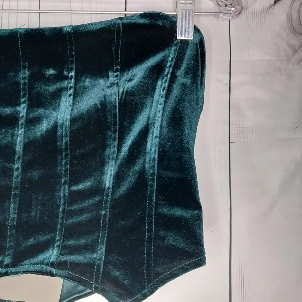 Le Lis Deep Green Velvet Corset Style Festival Rave 90's Top NWT - Image 2