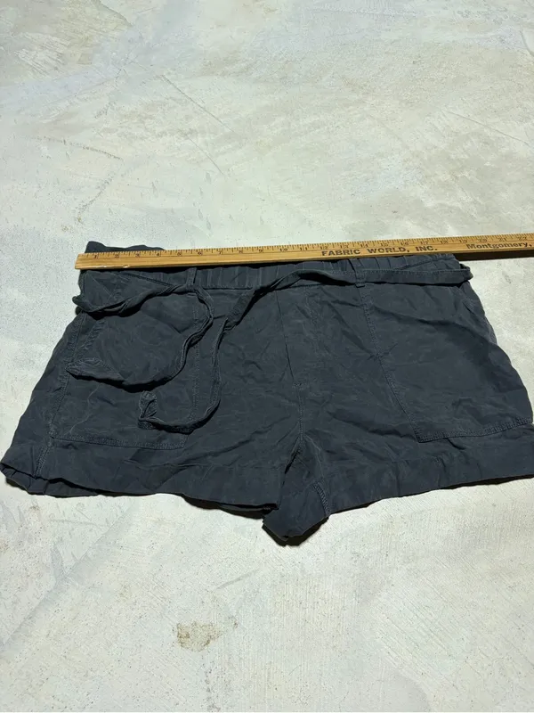 Aerie Casual charcoal gray Tie-Waist Shorts medium - Image 4