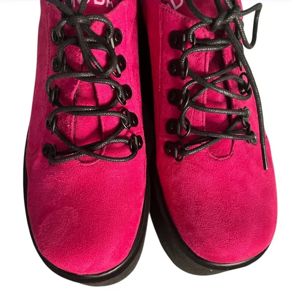 LA MODA Hot Pink Platform Shoes Touch The Sky Sneakers Vegan Suede Size 10 US 8 - Image 3