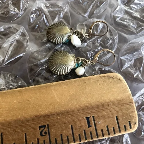 Vintage Shell Earrings - Image 3