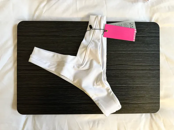 Oneone Bikini - White - Image 9