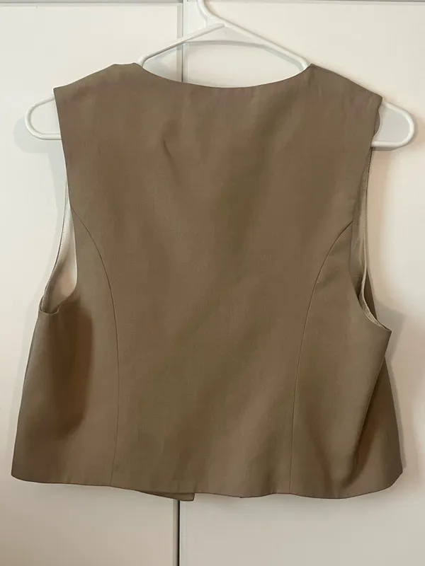 Zara tan brown tie front vest with bow NWT medium - Image 2