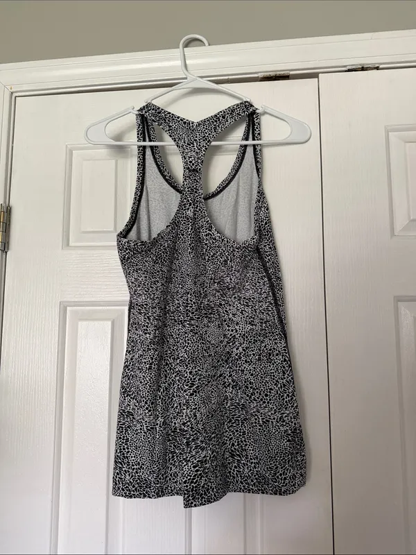 Lululemon Black and White Animal Print Dot Tank Top Size 10 - Image 4