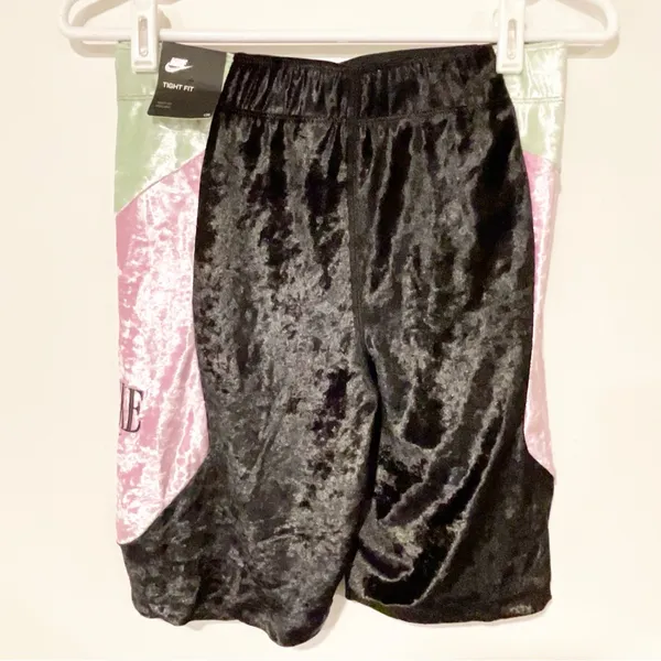 Nike Sportswear Women's Size Medium Velvet Bike Shorts‎ in Black NEW - Image 5