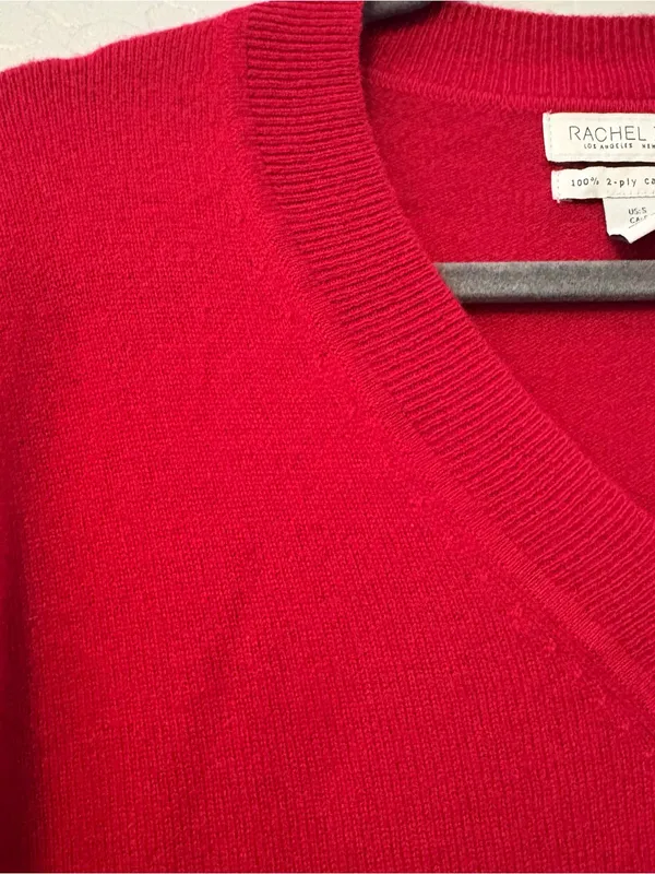 Rachel Zoe red v-neck long sleeve 100% 2-ply cashmere sweater size small - Image 7