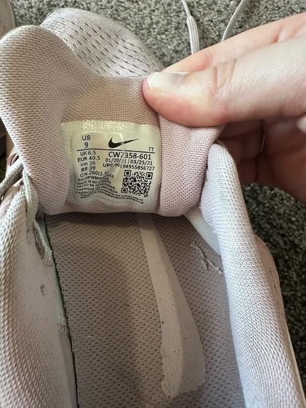 Pink Nike Running Shoes Air Zoom - Image 3