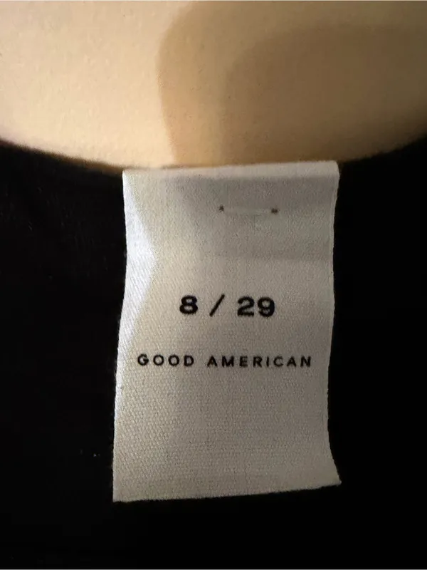 Good American Black good curve High-Rise straight Jeans - Image 7