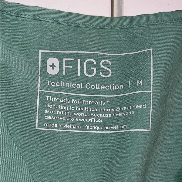Figs Green Boxy Relaxed Short Sleeve Tee - Image 10