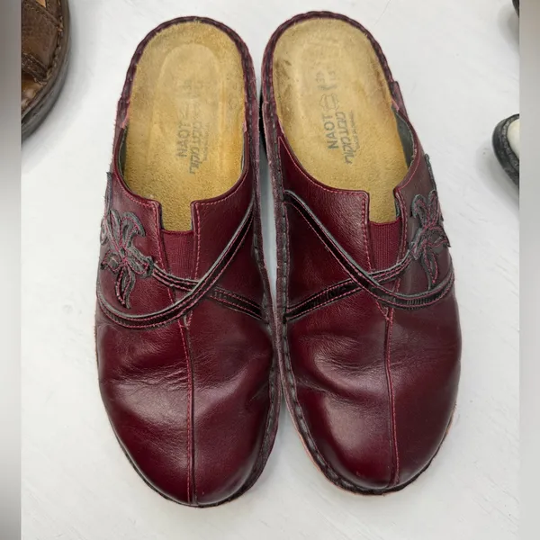 NAOT EMBROIDERED RED LEATHER MULES Clogs Western Artisan Art to Wear - Image 2
