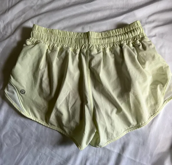 Lululemon Hotty Hot Low-Rise 2.5" Shorts - Image 2