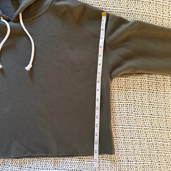Wild Fable Women’s Olive Army Green Cozy Soft Cotton Cropped Hoodie Size Small - Image 6