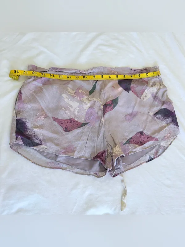 Aritzia Wilfred Montrouge Shorts – Lavender Floral – S - Image 4