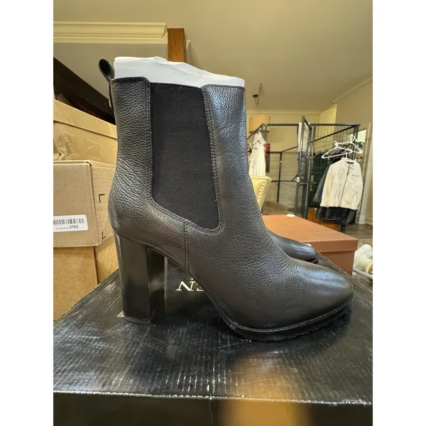 Lauren Ralph Lauren Mylah Tumbled Leather Bootie Black Size 10B - Image 2