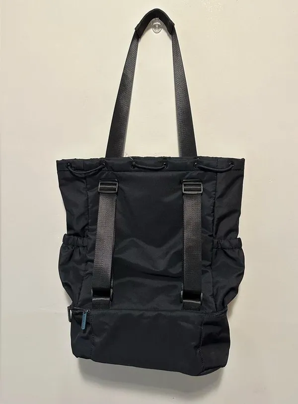 NWT Beyond Yoga Convertible Gym Bag Backpack Black - Image 8