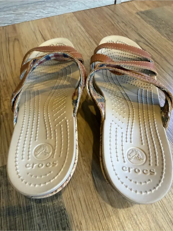 CROCS Women’s Brown Strappy Slide Cork Wedge Sandals Size 7 - Image 6