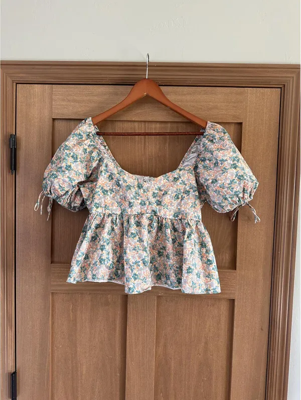 English Factory Women's Floral Puff Sleeve Top Teal, Orange & Cream size Large - Image 2