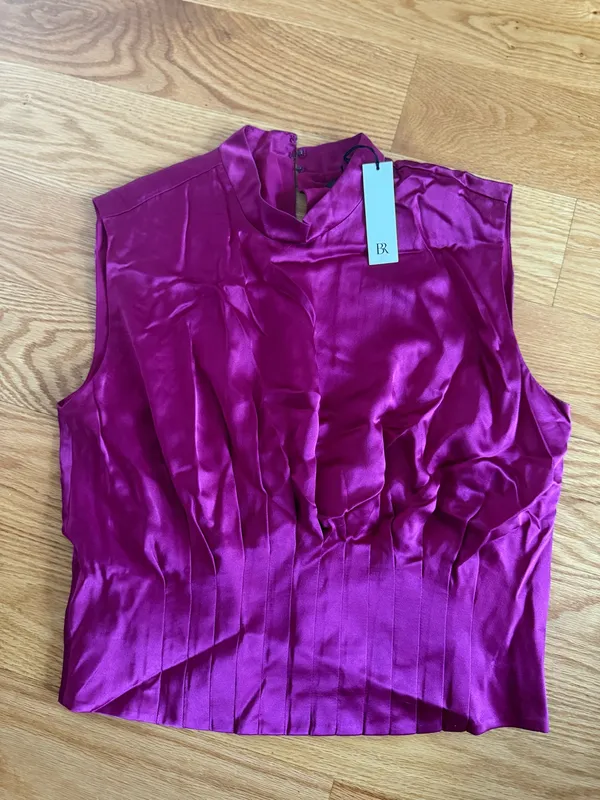 NWT Banana Republic Muse Silk Pleated Top in Pink - Image 3