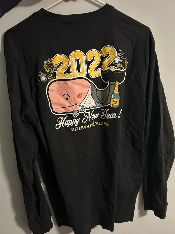 Vineyard Vines Long Sleeve New Year - Image 2