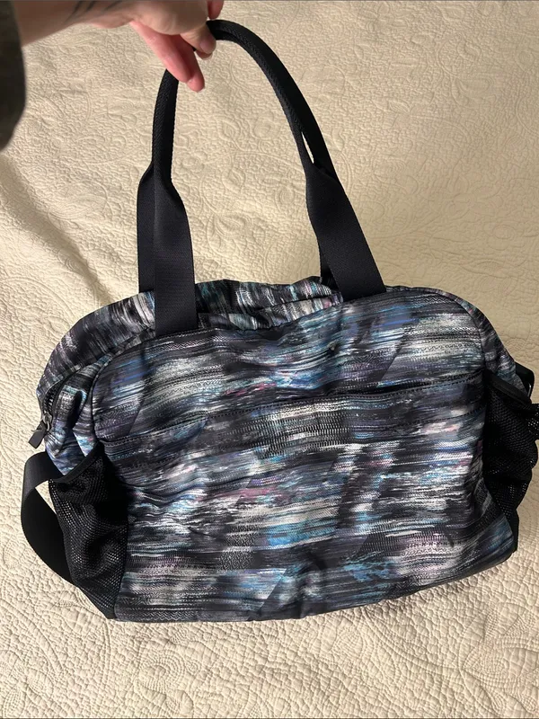 Ivivva by Lululemon Black with Blue & Gray Pattern Weekend Duffel - Image 2