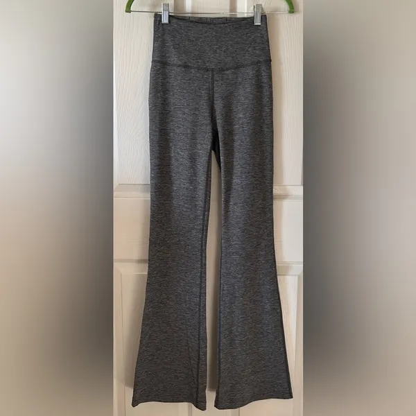 Lululemon‎ Groove Flared Pant 32” in Heathered Black Size 4 - Image 8