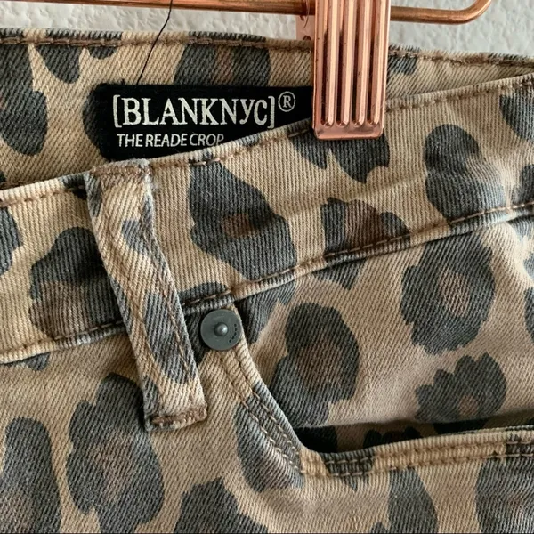 Blank NYC The Reade Crop Catwalk Cropped Denim Animal Print 28 - Image 8