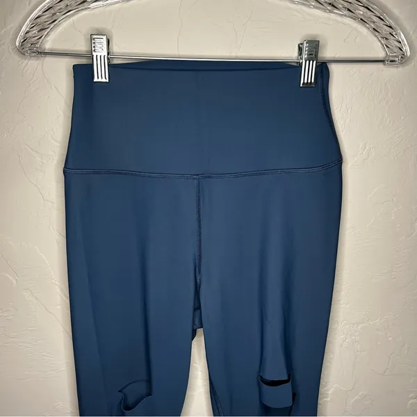 Alo Blue Ripped Warrior High Rise Yoga Leggings‎ - Image 7